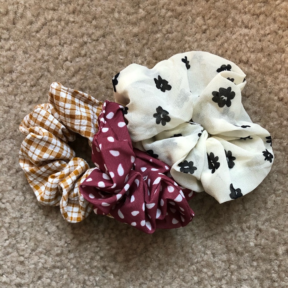 American Eagle hair scrunchies—brand new!